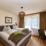 Koenigsreiner Guest house 3*