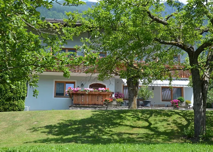 Koenigsreiner بيت ضيافة 3*